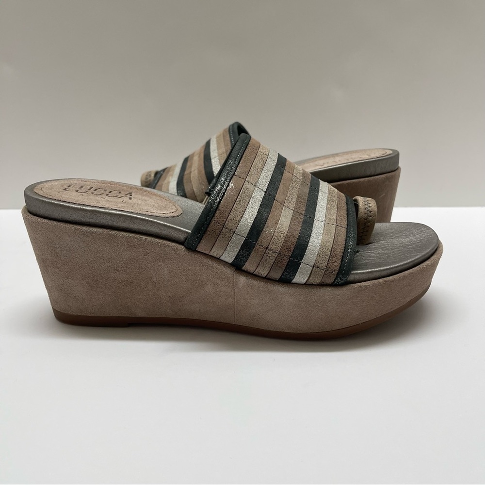 Lucca Lane Leanore Slip-On Toe-Ring Striped Leather Platform Wedge Sandal 7M